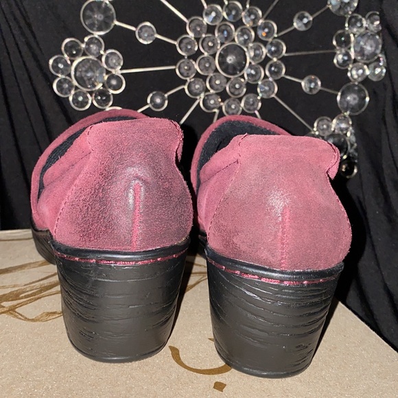 ❄️B.O.C. Burgundy Clogs!❄️ - Picture 8 of 9